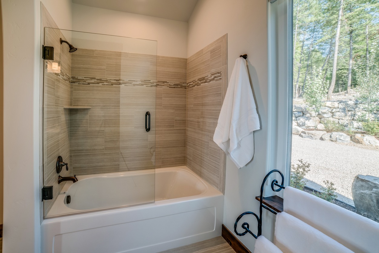 Shower & Tub Installation in Alabaster